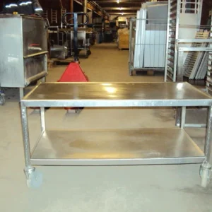 Rullebord med 2 hylder